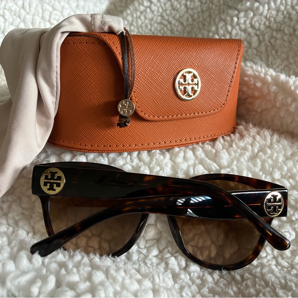 Tory Burch Brown Tortoise Sunglasses